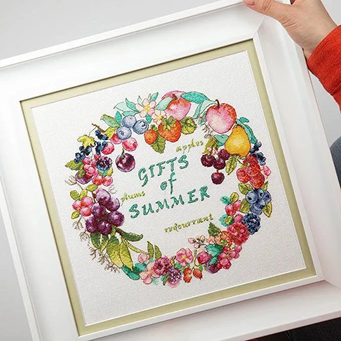 BERRY FRESH "Gifts of Summer", Counted Cross Stitch Kit, 16 count Aida, size 25,5 x 25,5 cm, Charivna mit | Momentos Magicos (M-434) DIY Needlework Crafts, DIY Embroidery kit