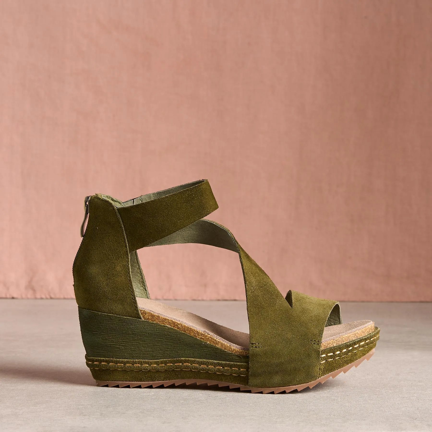 Davi Wedge Sandals