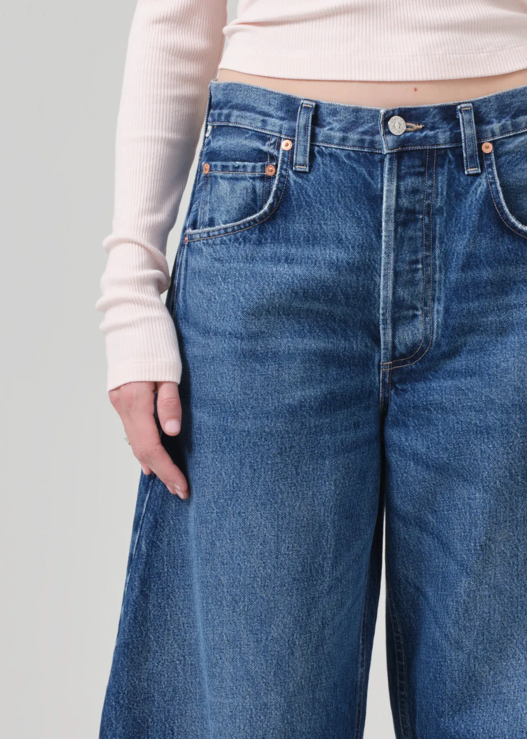 Petite Horseshoe Jean in Claremont