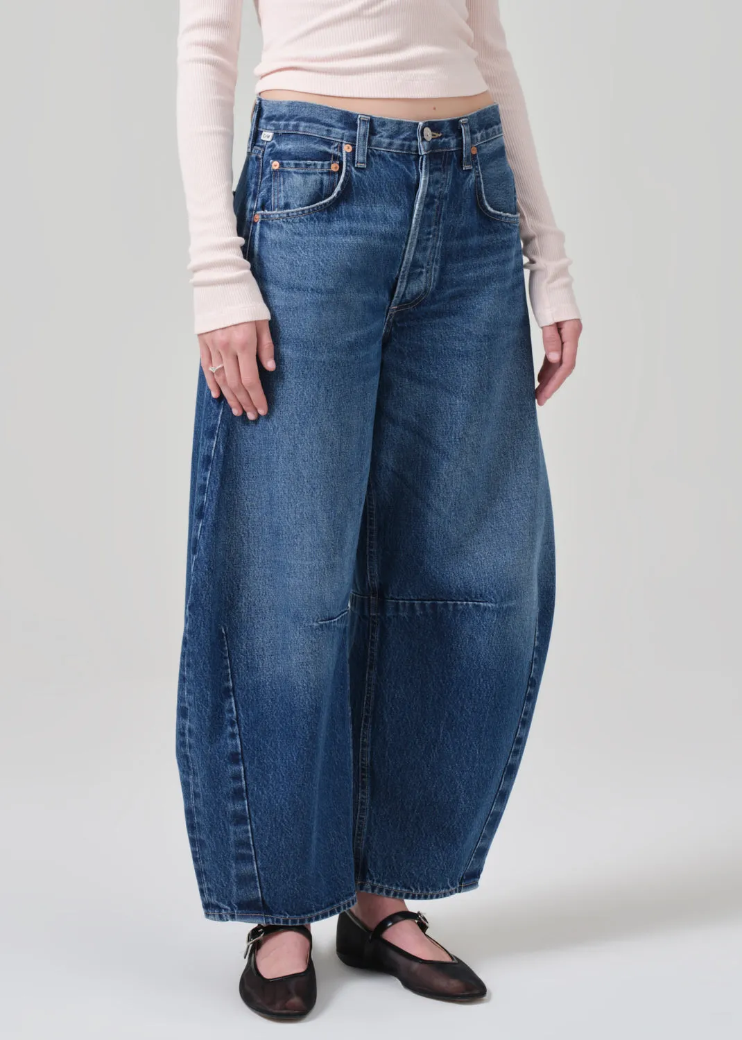 Petite Horseshoe Jean in Claremont