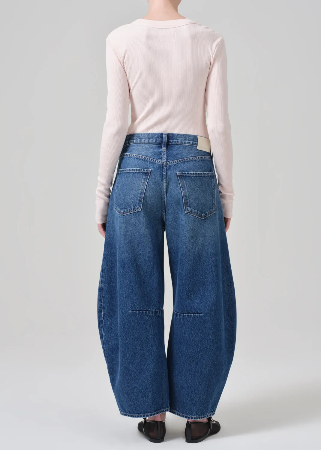 Petite Horseshoe Jean in Claremont